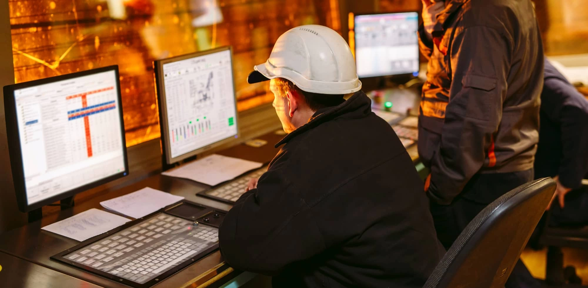 Factory Automation Control Panels: Architecture and Application Inputs 2 Automation and control systems in a smart factory